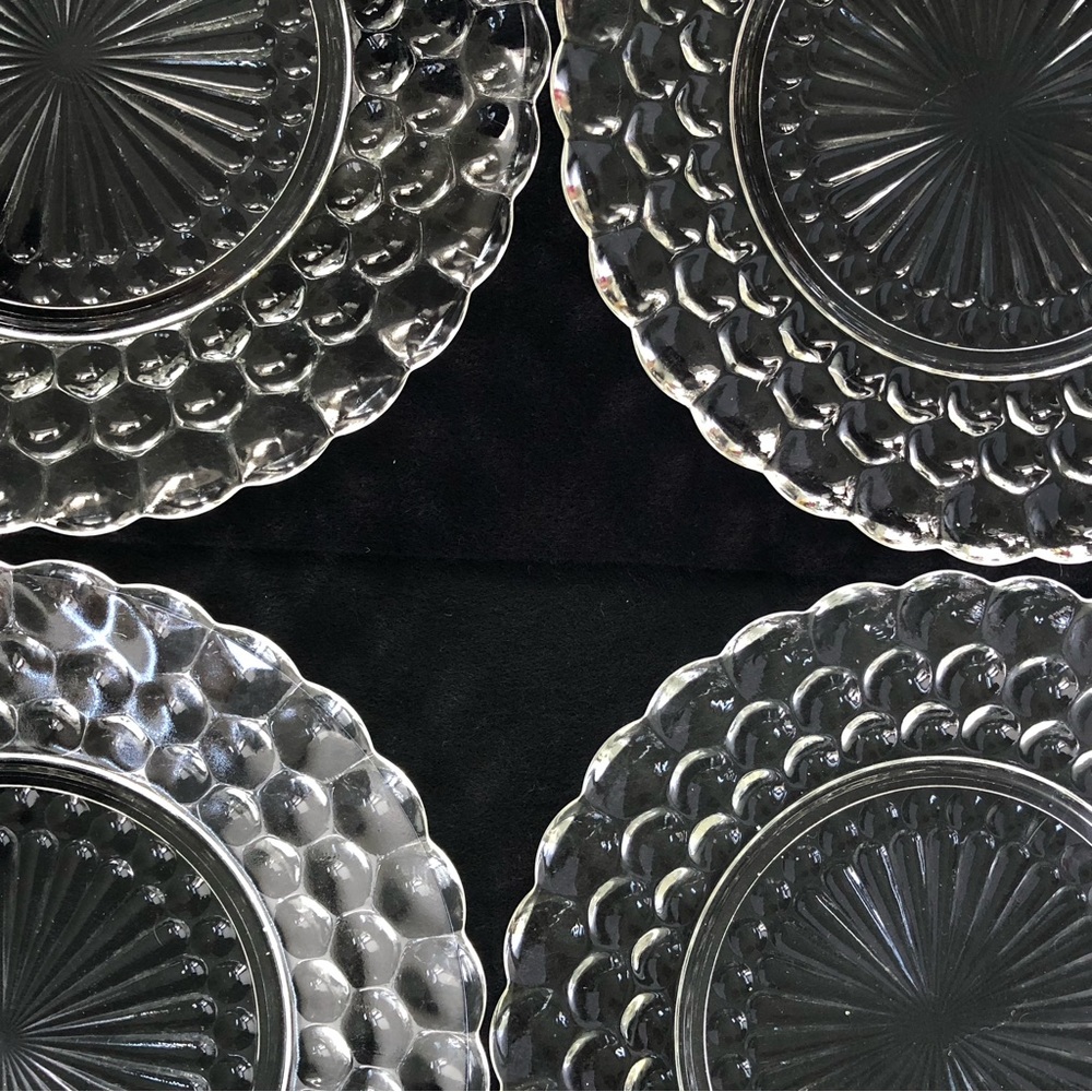 Anchor Hocking Bubble Clear Glass Dinner plates 9 3/8” - Four